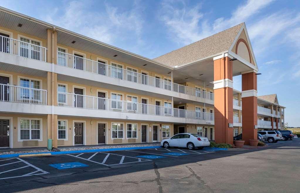 Extended Stay America Suites - Tulsa - Central מראה חיצוני תמונה