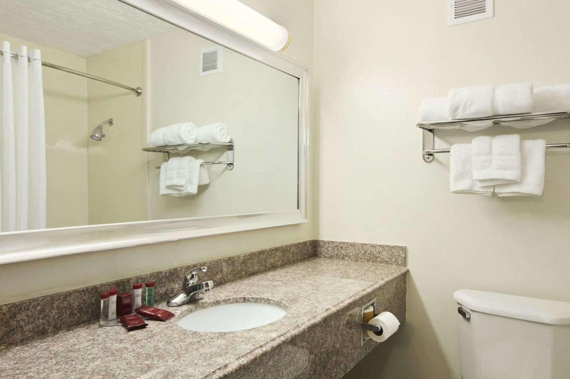 Extended Stay America Suites - Tulsa - Central מראה חיצוני תמונה